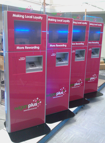 This kiosk, comes with interactive 19'' display. At the rear of the unit a large passive of interactive second screen could replace the static advertisment area.